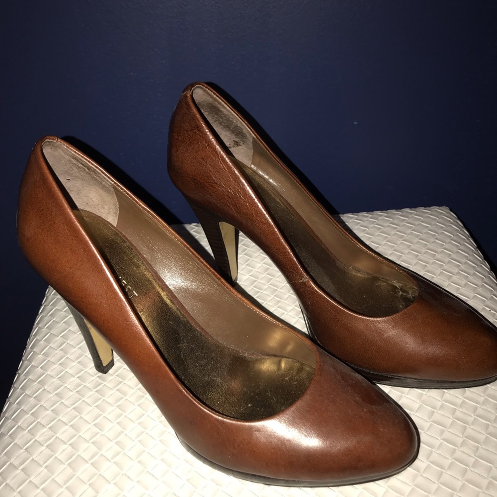 Heels - Picture 2 of 2